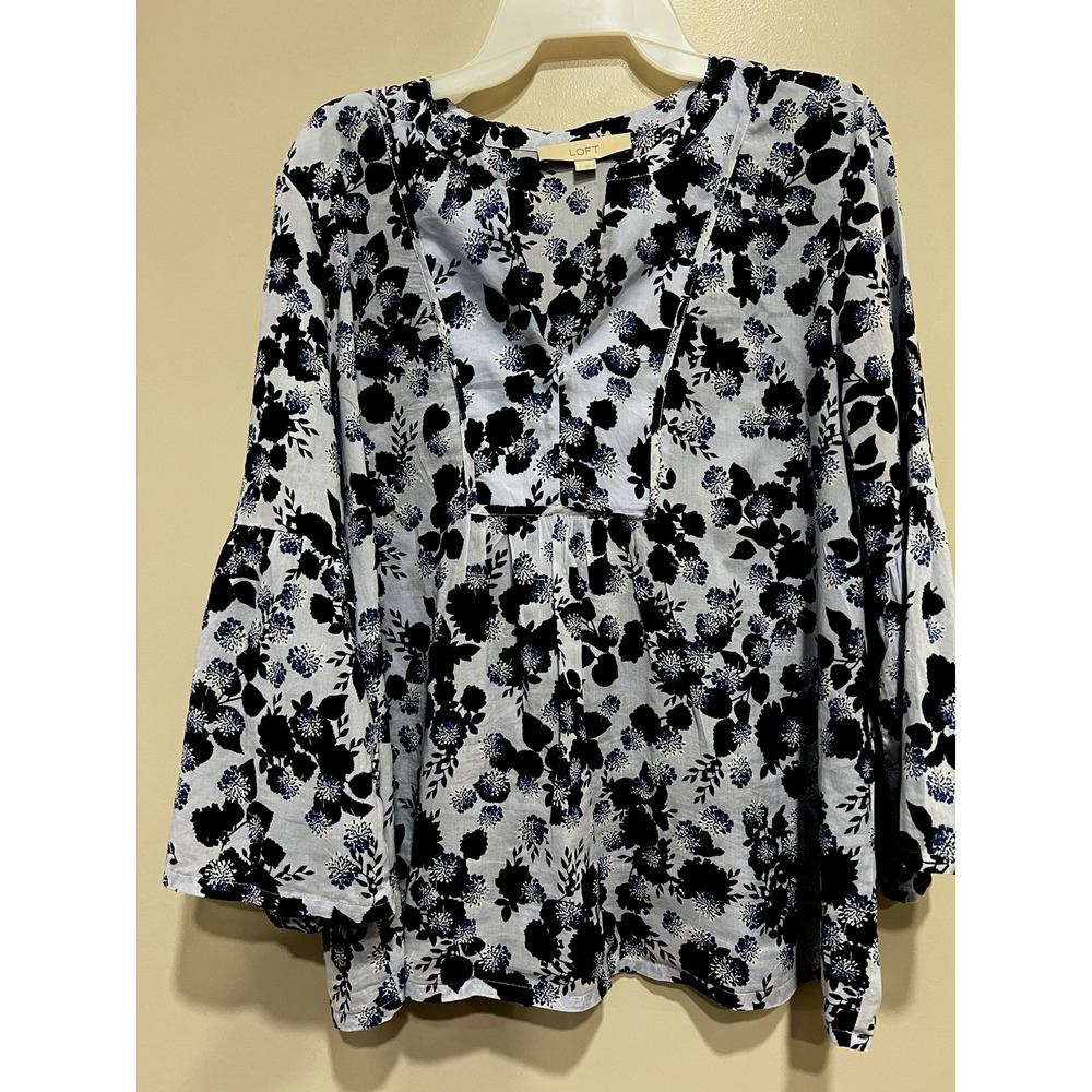 Loft floral peasant boho 3/4 bell Sleeve women's ight blue Blouse Size large